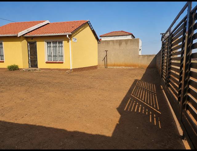 2 BEDROOM HOUSE FOR SALE IN EVATON WEST